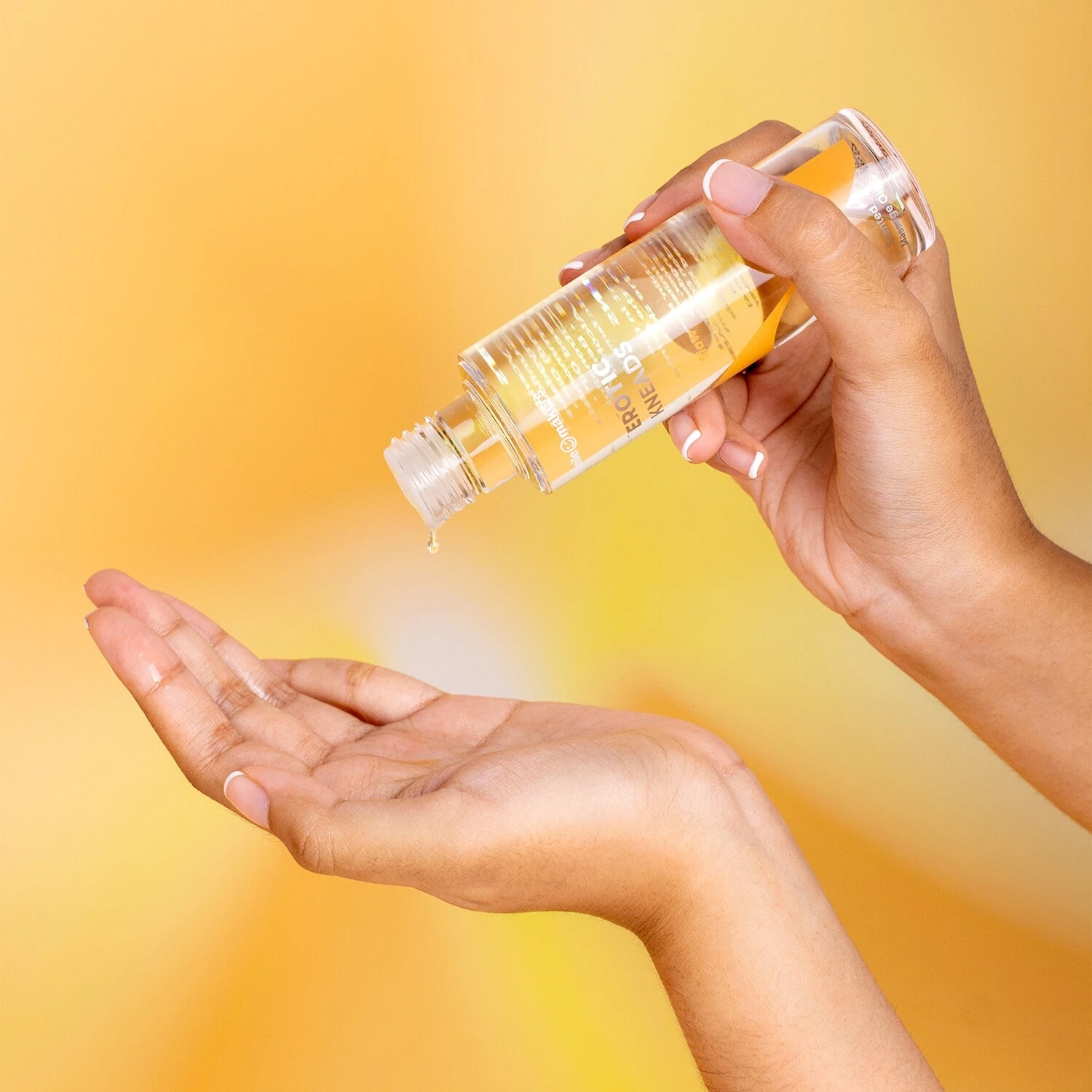 SMILE MAKERS Erotic Kneads - Huile De Massage Délicate Et Sensuelle 8 SMILE MAKERS Erotic Kneads - Huile De Massage Délicate Et Sensuelle – Image 6