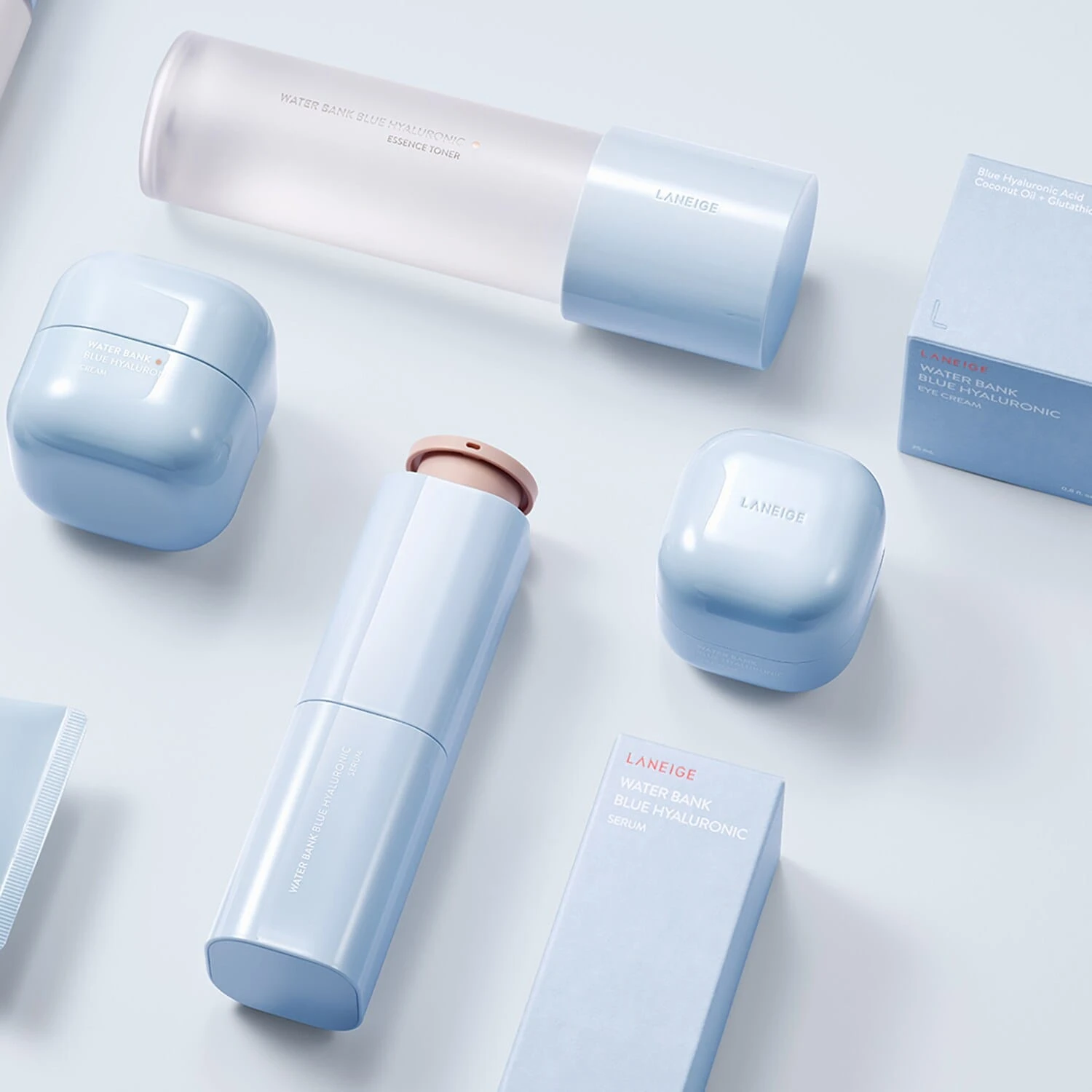 LANEIGE Water Bank Blue Hyaluronic Exfoliating Toner - Lotion Tonique 6 LANEIGE Water Bank Blue Hyaluronic Exfoliating Toner - Lotion Tonique – Image 4