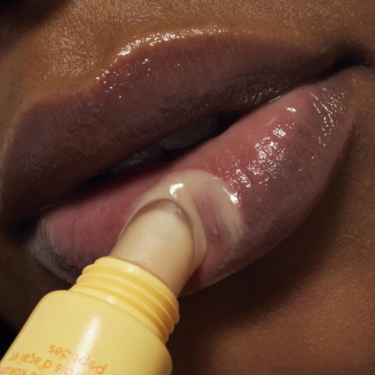 OLEHENRIKSEN Pout Preserve Lip Treatment - Soin Des Lèvres Hydratant & Anti-âge 5 OLEHENRIKSEN Pout Preserve Lip Treatment - Soin Des Lèvres Hydratant & Anti-âge – Image 3