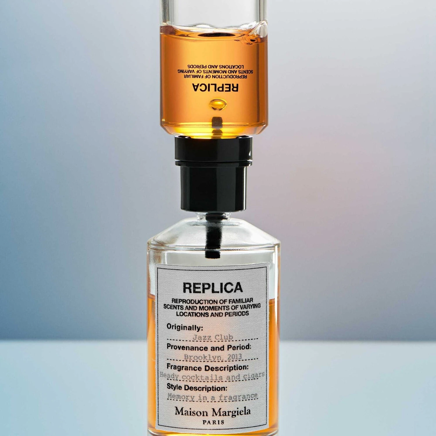 Maison Margiela Replica Jazz Club - Recharge Eau De Toilette Ambrée Boisée 5 Maison Margiela Replica Jazz Club - Recharge Eau De Toilette Ambrée Boisée – Image 3