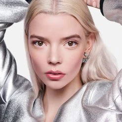 Dior Backstage Rosy Glow - Blush Rehausseur De Couleur - Effet Bonne Mine 13 Dior Backstage Rosy Glow - Blush Rehausseur De Couleur - Effet Bonne Mine -Sephora shop P10050759 5