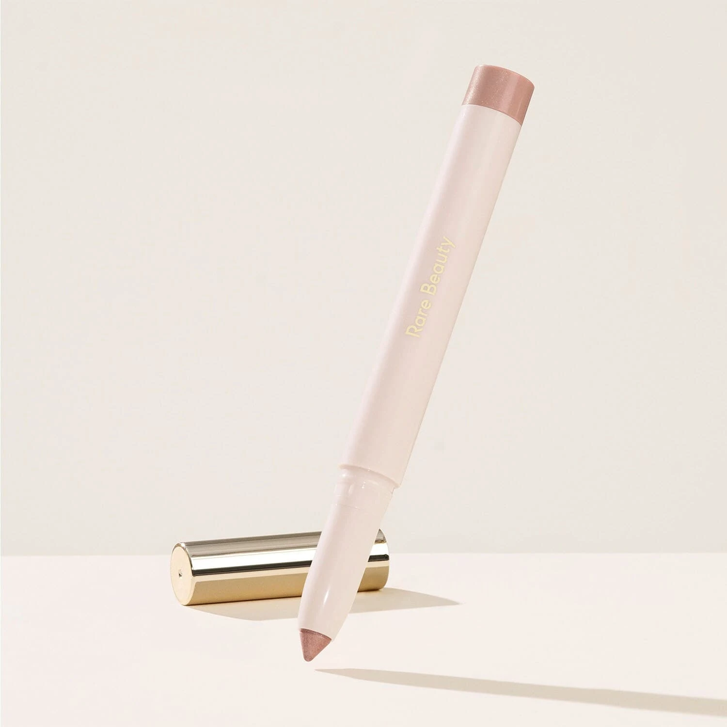 RARE BEAUTY All Of The Above Shadow Stick - Stick Ombre à Paupières 7 RARE BEAUTY All Of The Above Shadow Stick - Stick Ombre à Paupières – Image 5