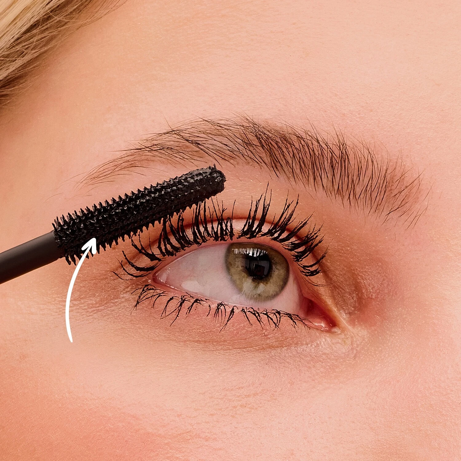 Benefit Cosmetics BADgal BANG ! - Mascara Volumateur 6 Benefit Cosmetics BADgal BANG ! - Mascara Volumateur – Image 4
