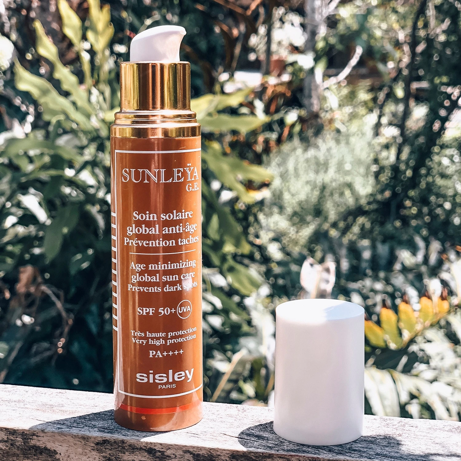 Sisley Sunleÿa G.E. - Soin Solaire Global Anti-Âge SPF 50+ 8 Sisley Sunleÿa G.E. - Soin Solaire Global Anti-Âge SPF 50+ – Image 6