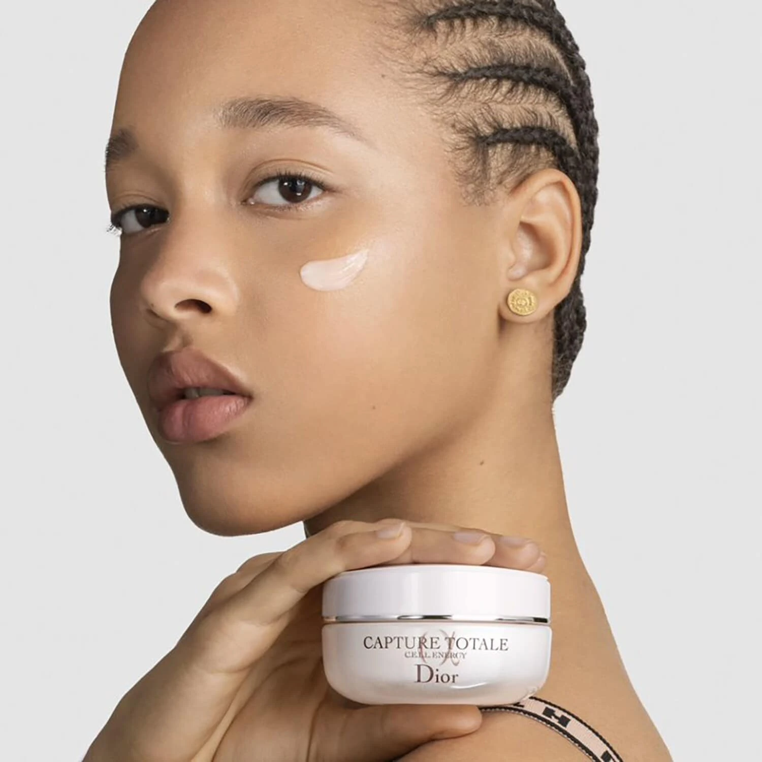 DIOR Capture Totale Crème Fermeté Et Correction Rides - Crème Anti-âge Visage Global 4 DIOR Capture Totale Crème Fermeté Et Correction Rides - Crème Anti-âge Visage Global – Image 2